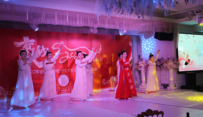 開場舞.jpg 開場舞.jpg