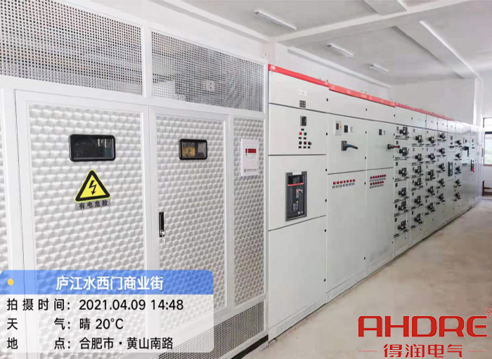 水西門商業(yè)街低壓柜項目現(xiàn)場圖.jpg 水西門商業(yè)街低壓柜項目現(xiàn)場圖.jpg