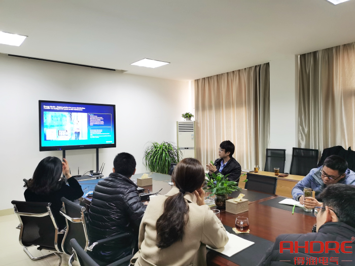 培訓(xùn)會(huì)議圖.jpg 培訓(xùn)會(huì)議圖.jpg