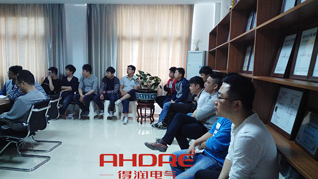 得潤(rùn)電氣 電氣成套設(shè)備廠家 咨詢熱線:4000551777 QQ:3176885416 得潤(rùn)電氣 電氣成套設(shè)備廠家 咨詢熱線:4000551777 QQ:3176885416