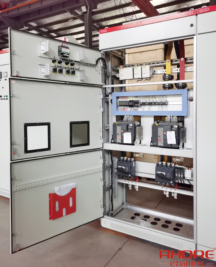 項(xiàng)目低壓柜實(shí)物圖.jpg 項(xiàng)目低壓柜實(shí)物圖.jpg