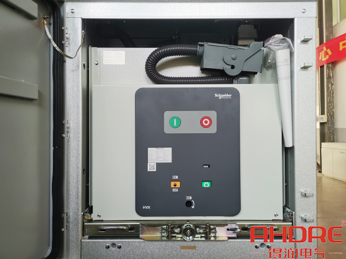 斷路器.jpg 斷路器.jpg