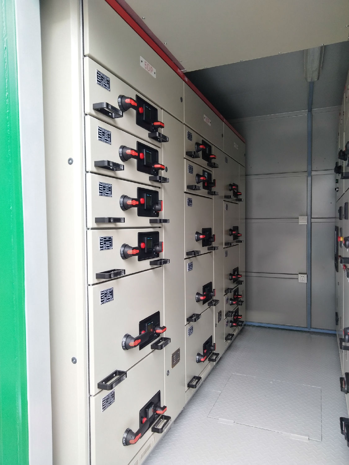 得潤電氣 集裝箱式變電站 咨詢熱線:400-128-7988 得潤電氣 集裝箱式變電站 咨詢熱線:400-128-7988