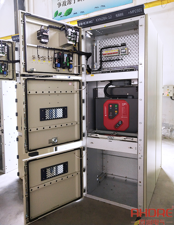 10KV高壓進(jìn)線柜.jpg 10KV高壓進(jìn)線柜.jpg